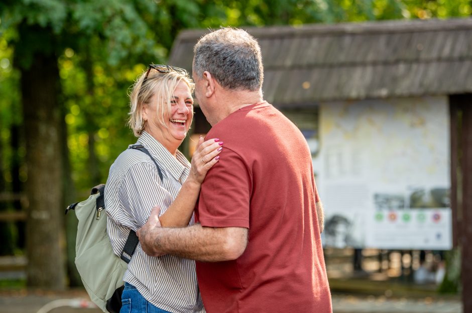 Suskambusiame Kadagių slėnyje klausytojų neišgąsdino nei griaustinis, nei liūtis