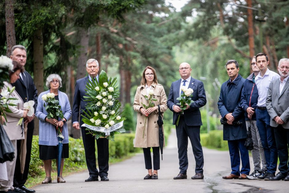 J. Brėdikis amžinojo poilsio atgulė Petrašiūnų kapinėse