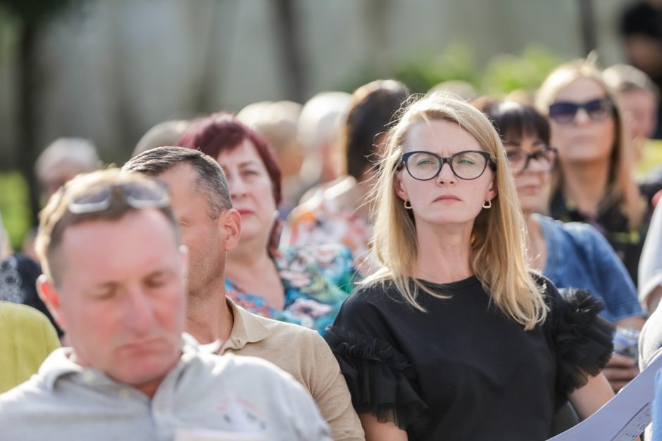 Pažaislio liepų alėjoje nuskambėjo I. Valinskienės koncertas