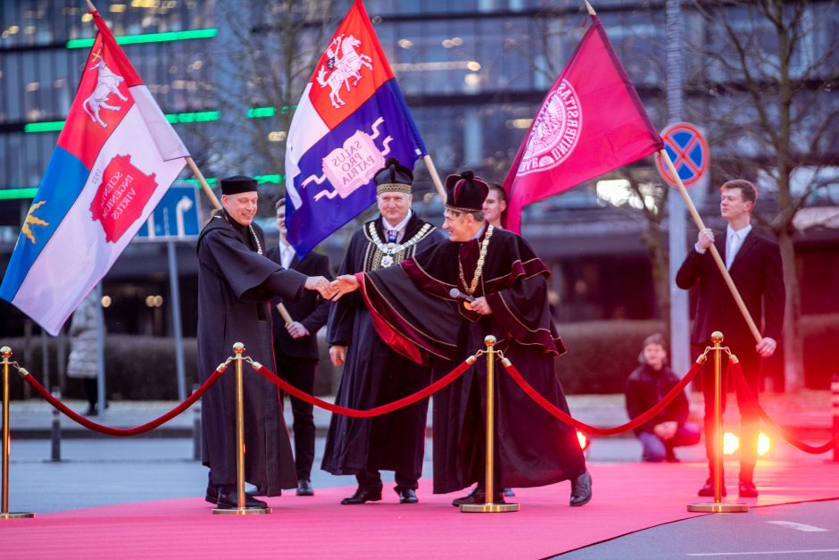 Lietuvos universiteto šimtmečio renginių startas – vienoje judriausių Kauno sankryžų