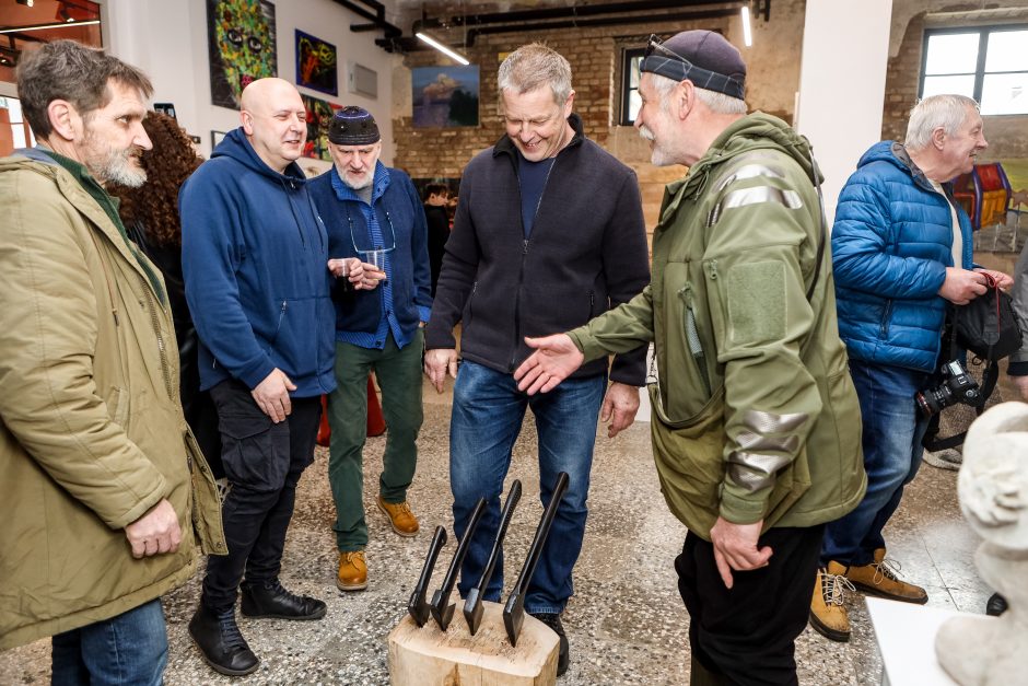 Paroda „Drobėje“: kodėl ekspozicijos autorės neapsiėjo be keiksmažodžių?