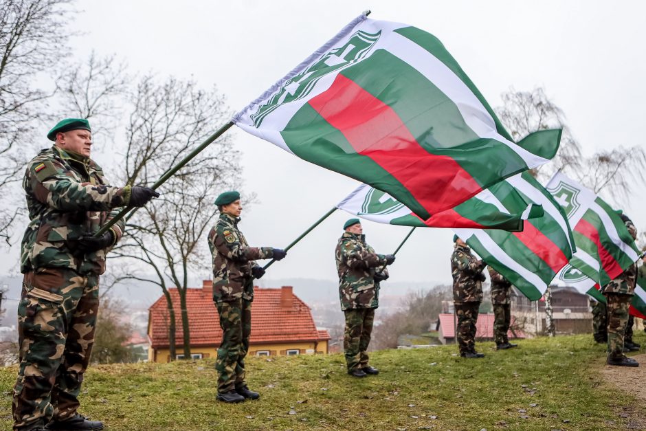 Paskutinę metų dieną ant Pelėdų kalno – nauja Trispalvė