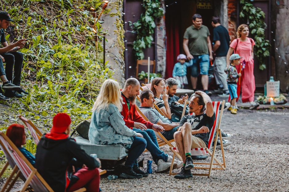 Kaunas švenčia Jonines: Santakoje – labiau tradiciškai, parako sandėlyje – jaunimo stiliumi