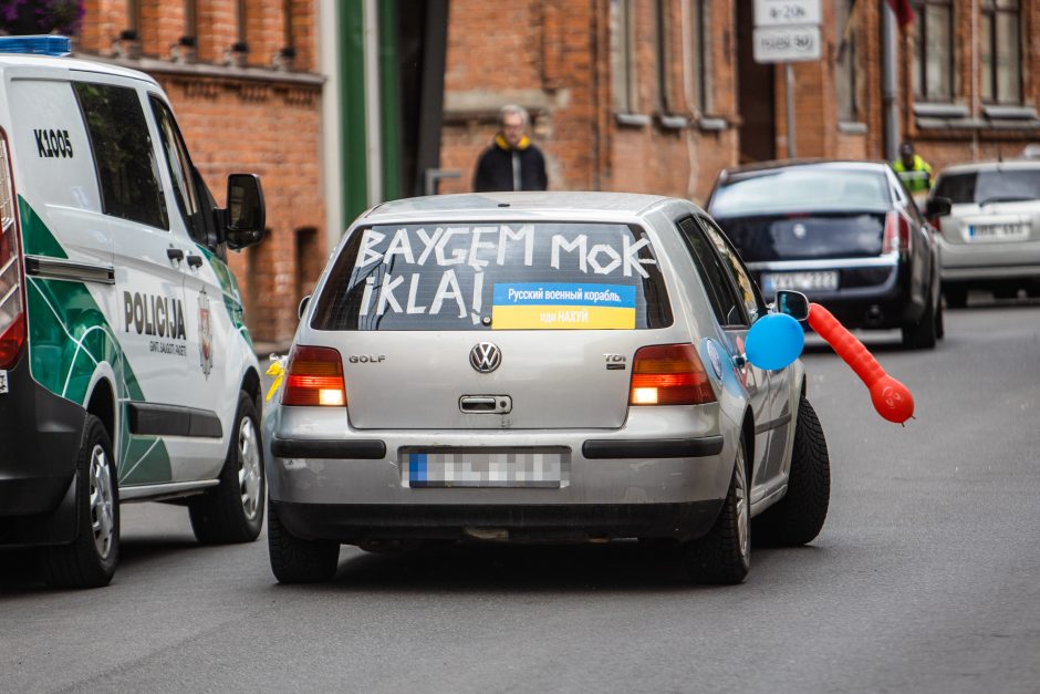 Kauno abiturientams skamba Paskutinis skambutis: negaili sparnuotų frazių