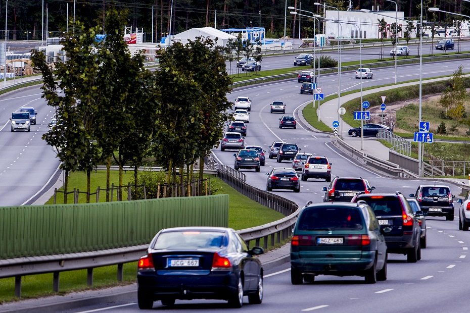 Kelių direkcija: šiemet bus sutvarkyta virš 130 km valstybinės reikšmės kelių