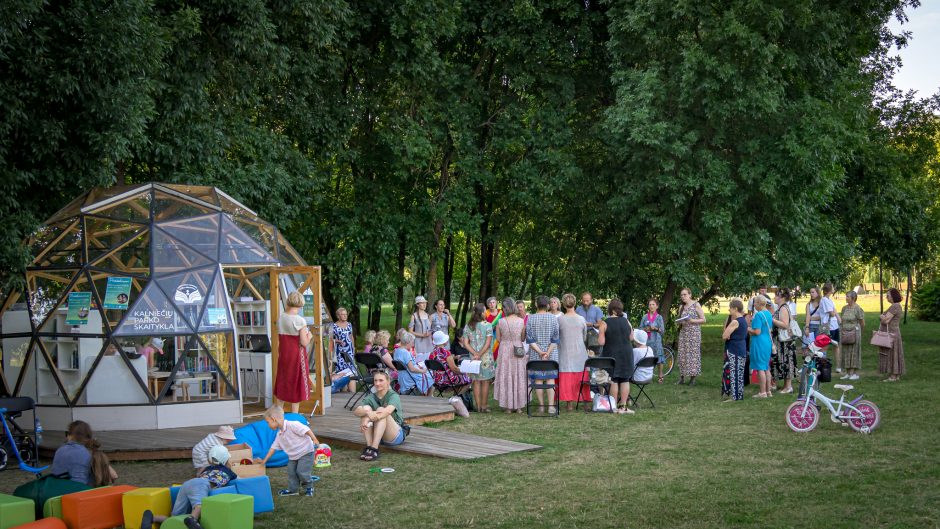 Trečiojo Kalniečių parko skaityklos sezono uždaryme – „dzūkodelika“ ir šokiai