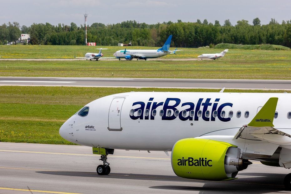 „airBaltic“ atšauks 4670 vasaros sezono skrydžių: pasitikrinkite