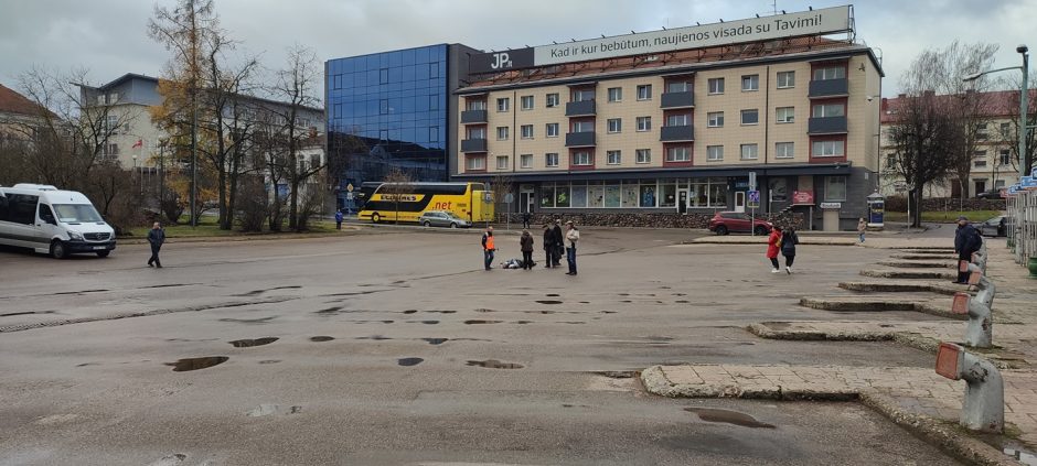 Panevėžio stotyje autobusas mirtinai partrenkė senolį