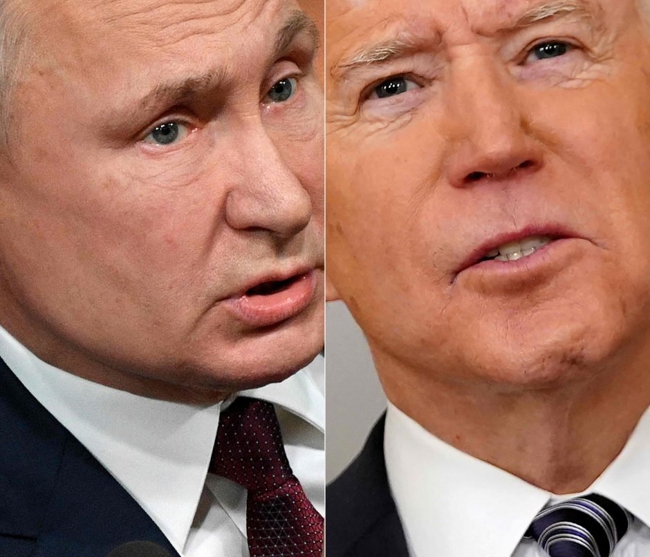 Kremlius: dėl COVID-19 V. Putino ir J. Bideno susitikimas galėtų vykti internetu