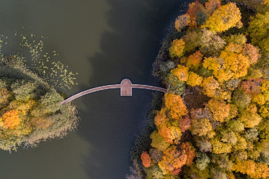 Lietuvos pilys ir dvarai kviečia apsilankyti jų parkuose