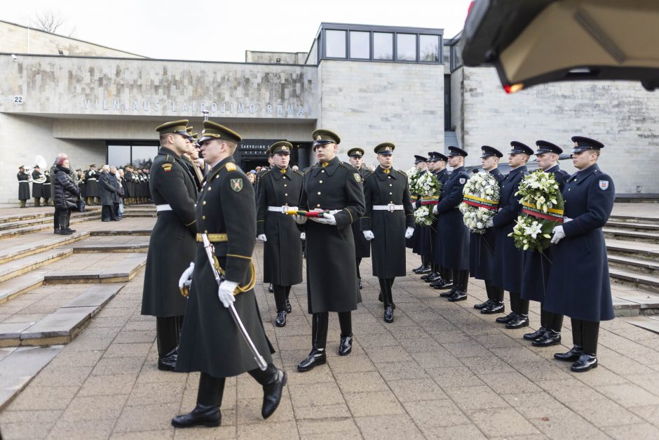 Vilniuje į paskutinę kelionę išlydėtas Nepriklausomybės Akto signataras B. Genzelis 