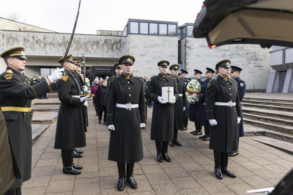 Vilniuje į paskutinę kelionę išlydėtas Nepriklausomybės Akto signataras B. Genzelis 