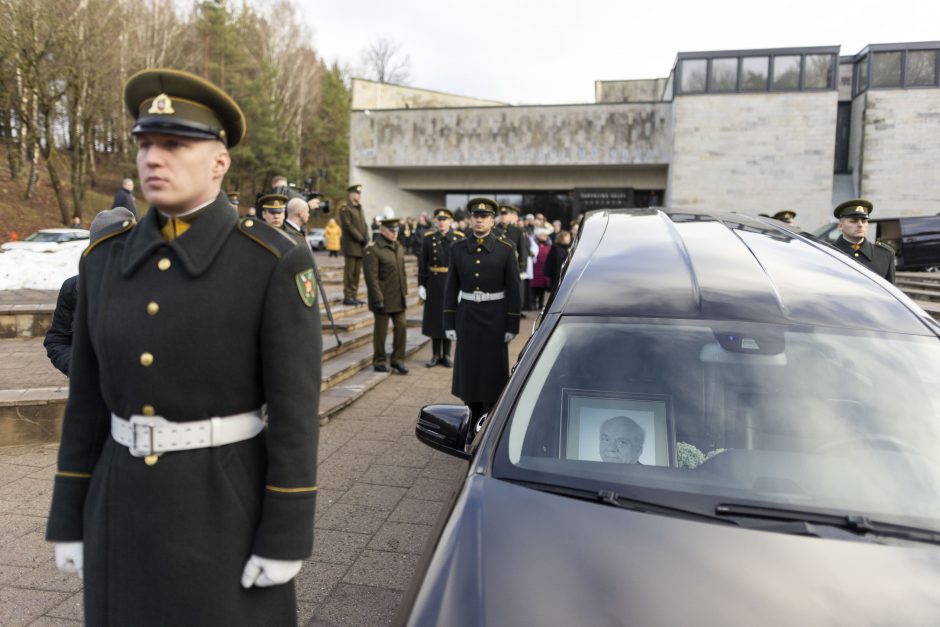 Vilniuje į paskutinę kelionę išlydėtas Nepriklausomybės Akto signataras B. Genzelis 