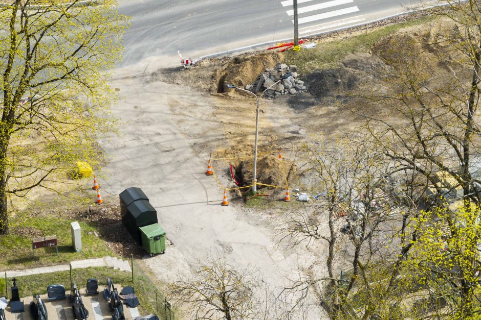 Vilniuje dėl rastos 250 kg aviacinės bombos uždarytas eismas Liepkalnio gatvėje, evakuojami žmonės