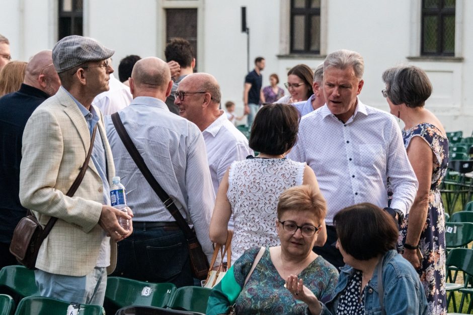 Antrasis didysis Pažaislio festivalio koncertas: atnaujinta programa ir E. Montvido padėka publikai