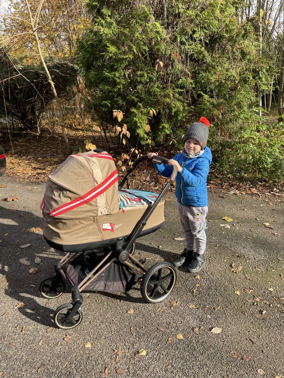 Trijų sūnų mama: vaikus reikia auklėti širdimi