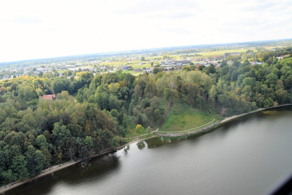 Kauno rajono kultūros paveldo puokštę papildė trys nauji piliakalniai