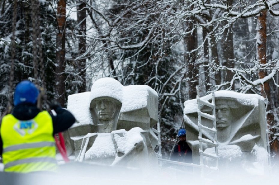 Antakalnio kapinėse iki vasario vidurio planuojama nukelti sovietinį postamentą ir aukurą