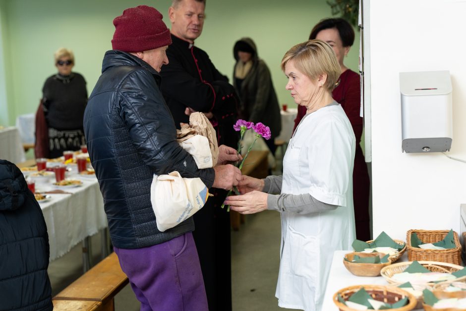 Vargstantieji – prie bendro Kūčių stalo 