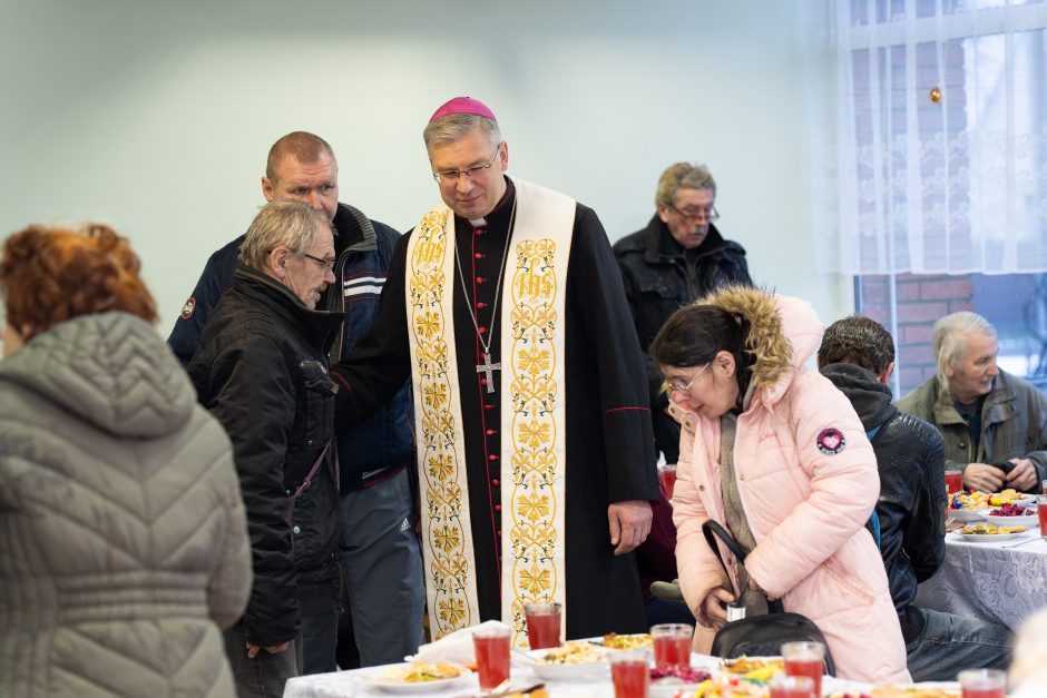 Vargstantieji – prie bendro Kūčių stalo 