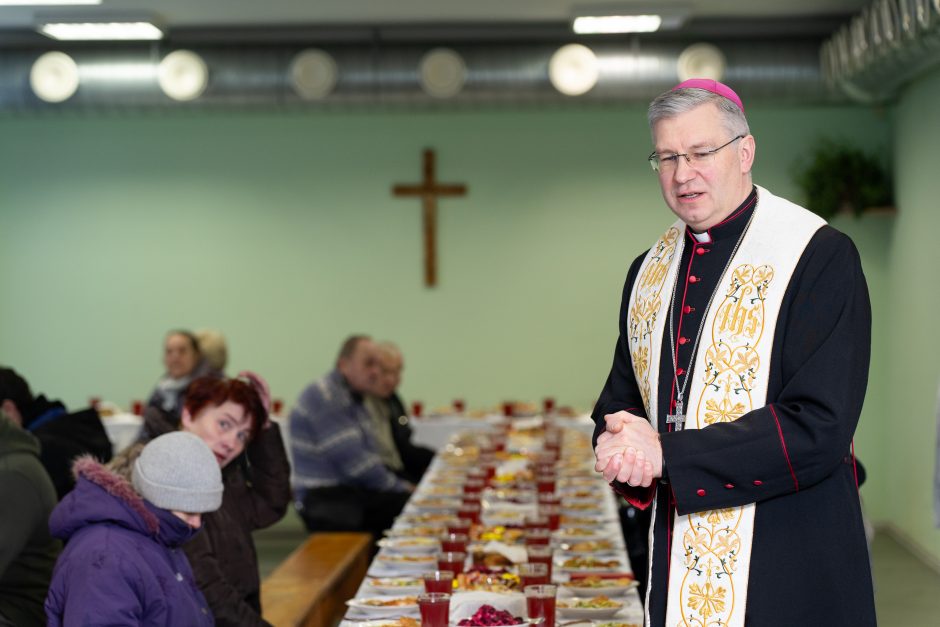 Vargstantieji – prie bendro Kūčių stalo 