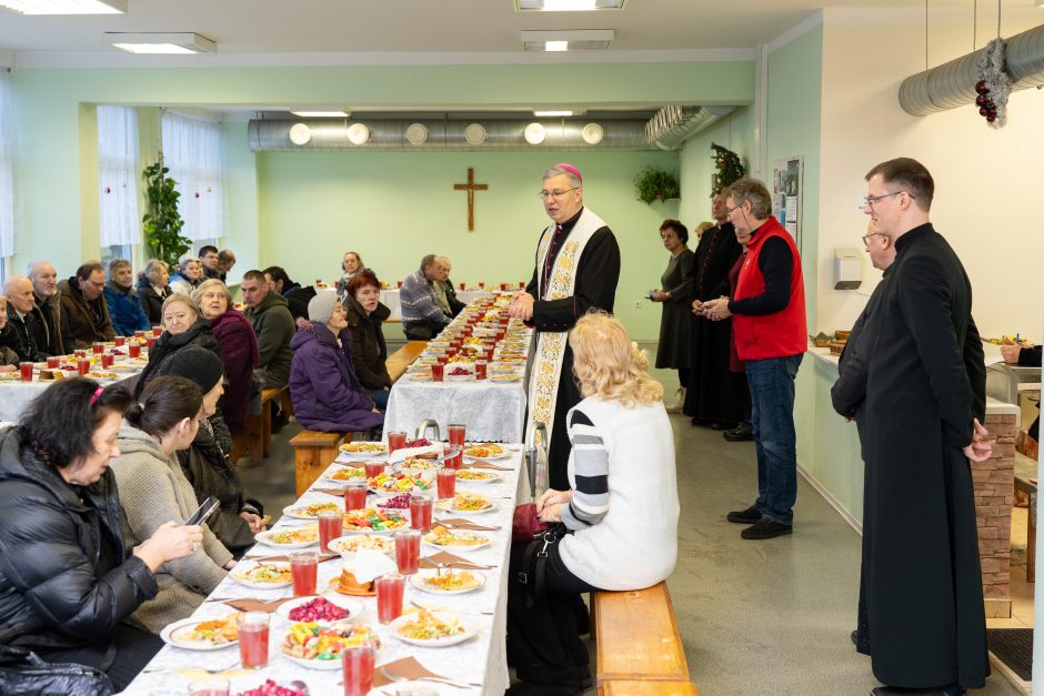 Vargstantieji – prie bendro Kūčių stalo 