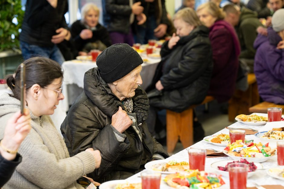 Vargstantieji – prie bendro Kūčių stalo 