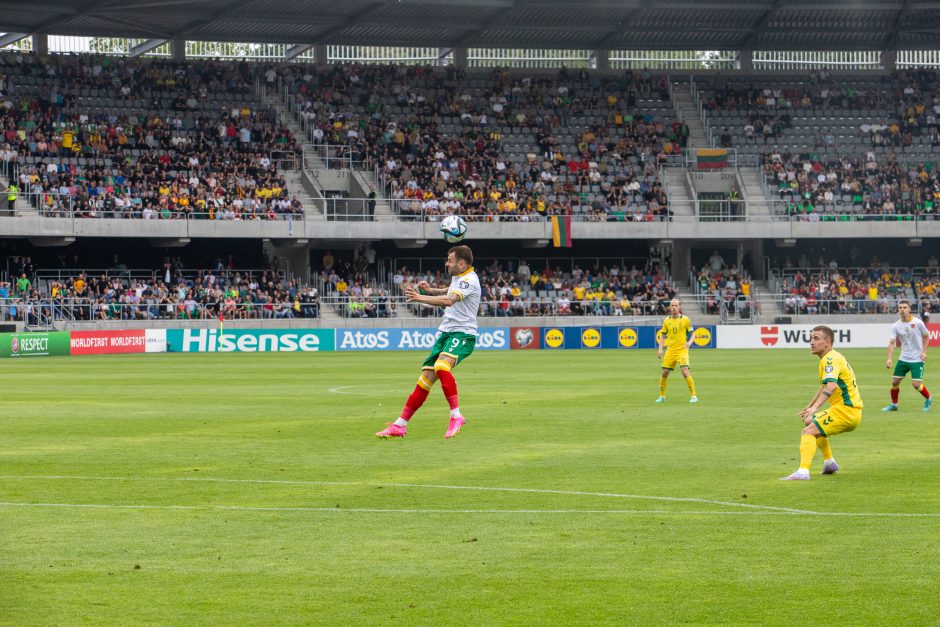 Lietuvos futbolo rinktinė pirmavo, bet rungtynes su bulgarais baigė lygiosiomis