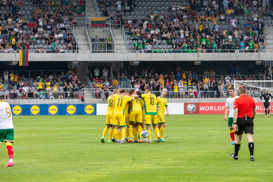 Lietuvos futbolo rinktinė pirmavo, bet rungtynes su bulgarais baigė lygiosiomis