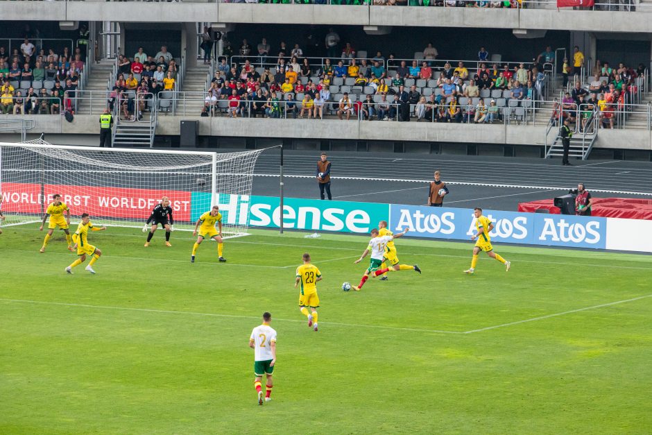 Lietuvos futbolo rinktinė pirmavo, bet rungtynes su bulgarais baigė lygiosiomis