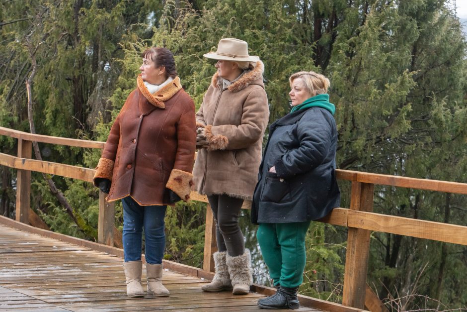 Atnaujintu Kadagių slėniu besidžiaugantys lankytojai: pasiilgome tikro pasivaikščiojimo