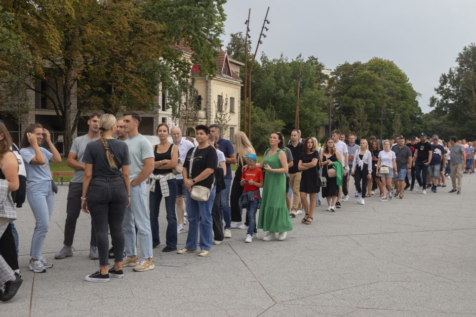 Šou troškulys: likus 3 val. iki SEL koncerto Žaliakalnis užsikimšo