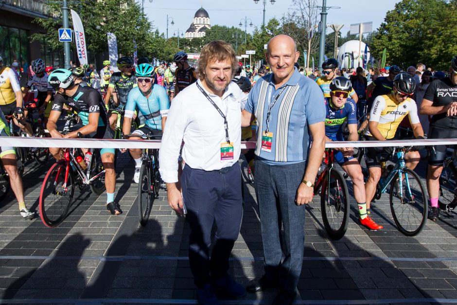 Nelaimė „Velomaratone“: dviratininkas parbloškė pėsčiąją ir nuvažiavo