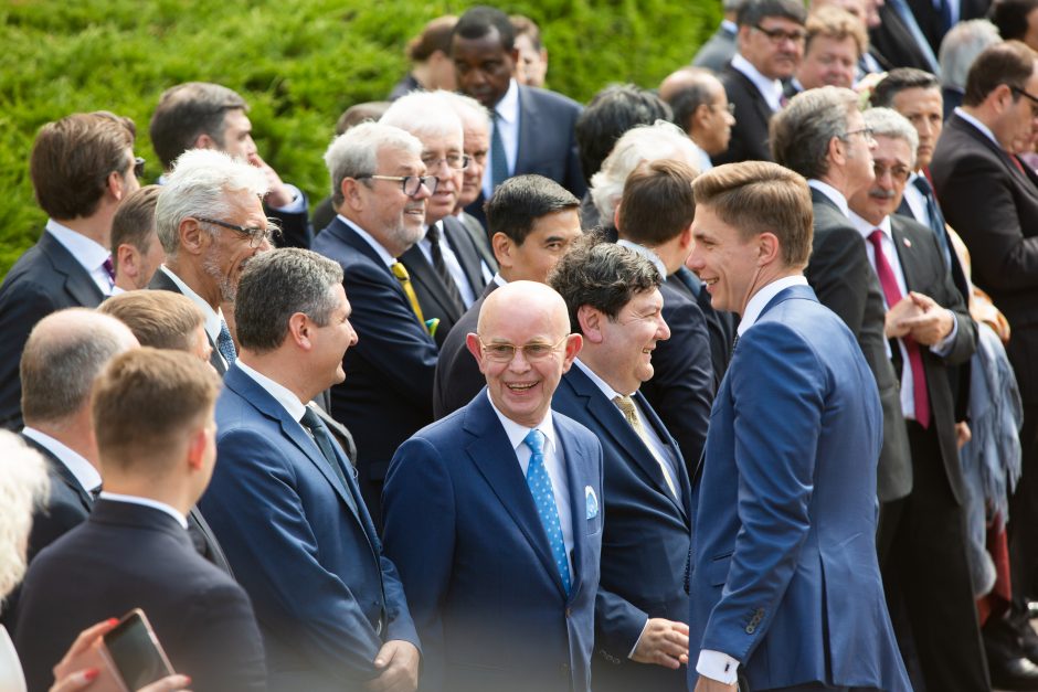 D. Grybauskaitė perdavė Prezidento rūmus G. Nausėdai