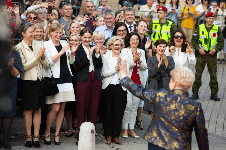 D. Grybauskaitė perdavė Prezidento rūmus G. Nausėdai