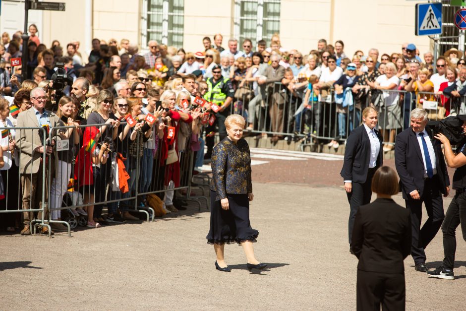 D. Grybauskaitė perdavė Prezidento rūmus G. Nausėdai