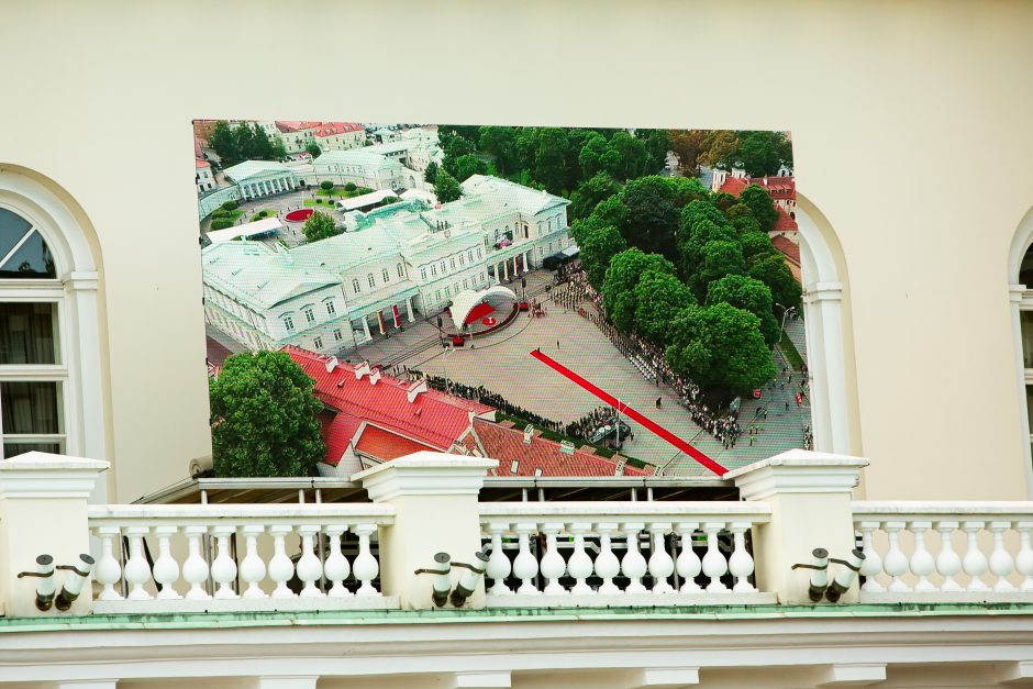 D. Grybauskaitė perdavė Prezidento rūmus G. Nausėdai