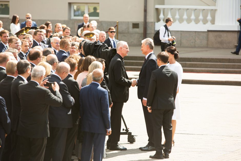 D. Grybauskaitė perdavė Prezidento rūmus G. Nausėdai