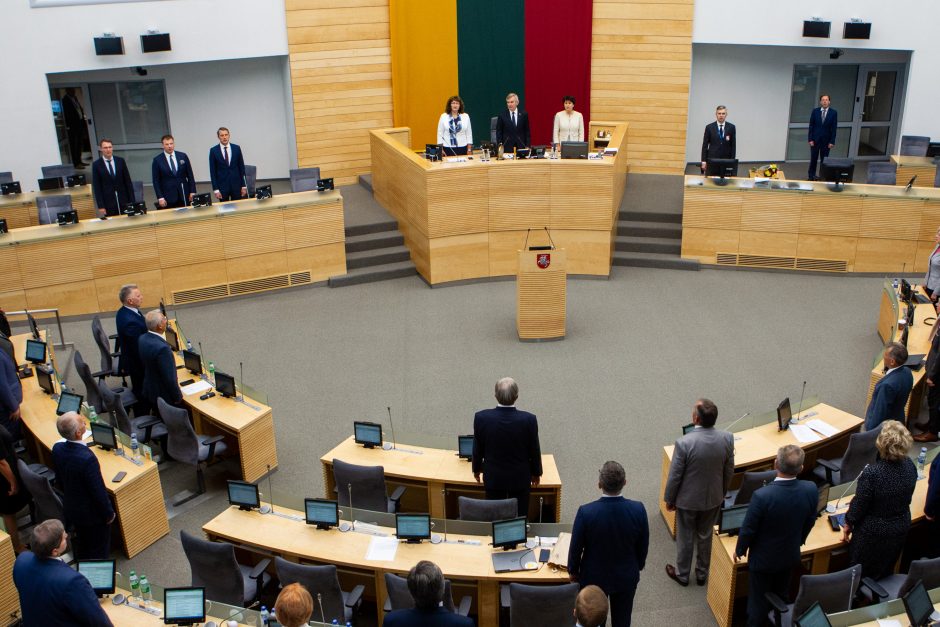 Seimas pradėjo rudens sesiją: laukia mūšis dėl biudžeto