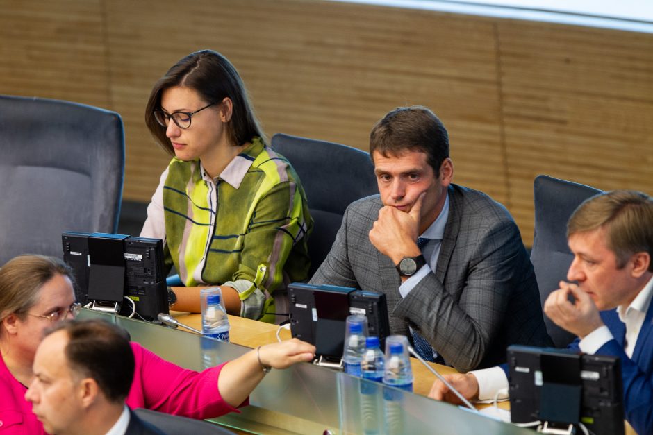 Seimas pradėjo rudens sesiją: laukia mūšis dėl biudžeto