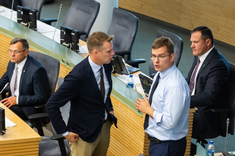 Seimas pradėjo rudens sesiją: laukia mūšis dėl biudžeto