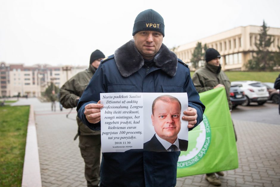 Tęs protestus: pareigūnai kreipiasi į prezidentą dėl valdžios nevykdomų pažadų