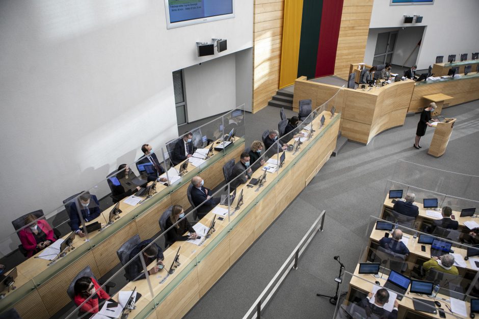 Seimas penktadienį šaukia neeilinį posėdį: tvirtins Vyriausybės programą