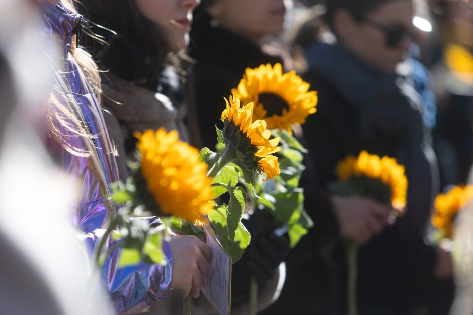 Kovo 8-ąją – solidarumo akcija su Ukrainos moterimis: mes visa širdimi su ukrainiečiais