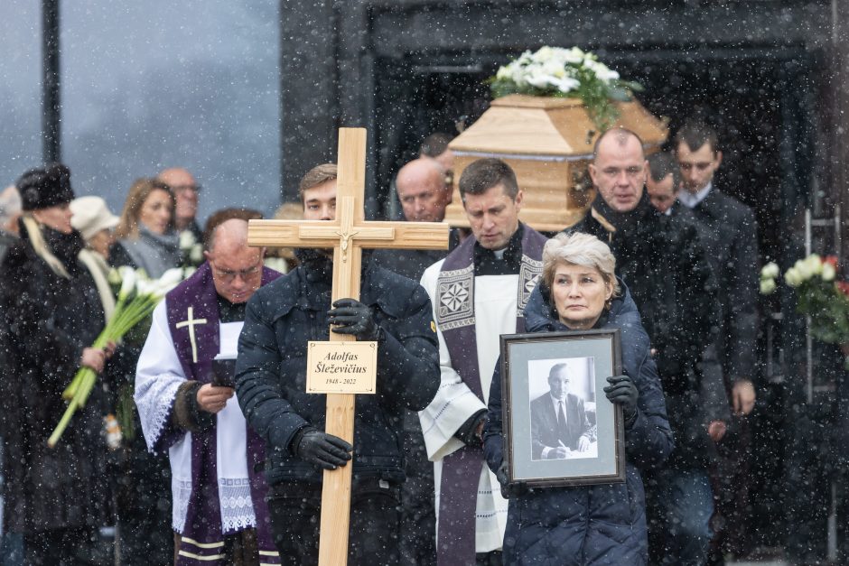 Į paskutinę kelionę išlydėtas buvęs Lietuvos premjeras A. Šleževičius