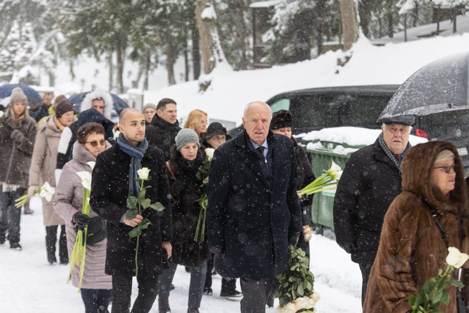 Į paskutinę kelionę išlydėtas buvęs Lietuvos premjeras A. Šleževičius