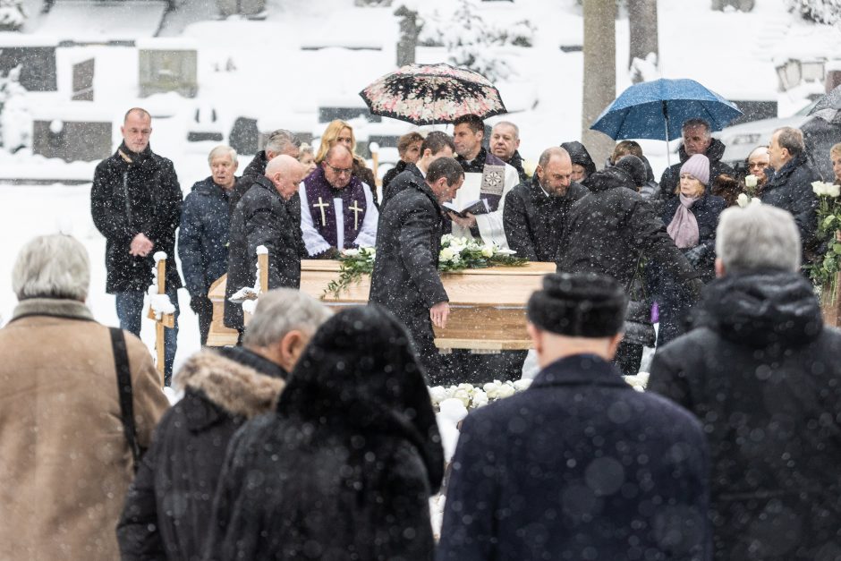 Į paskutinę kelionę išlydėtas buvęs Lietuvos premjeras A. Šleževičius