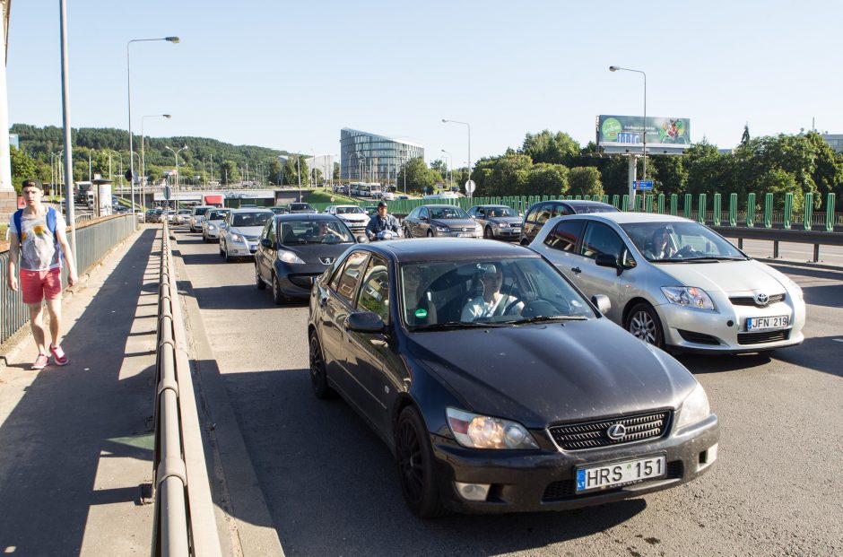 Atliko tyrimą: azoto dioksido tarša sostinėje kelia nerimą