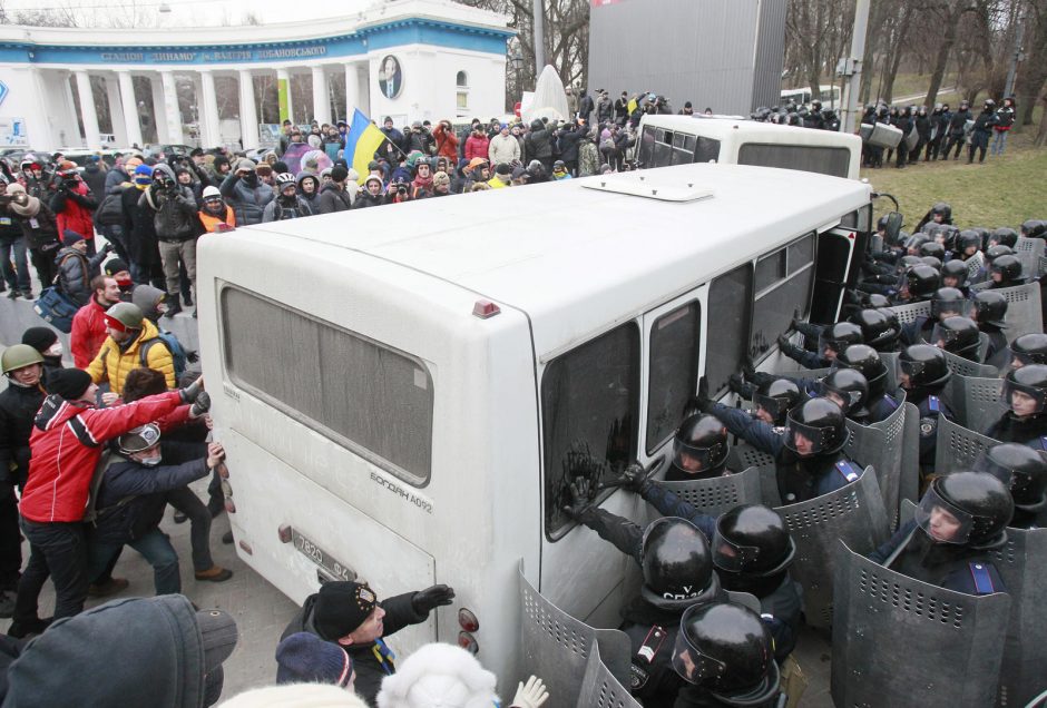 Per susidūrimus Kijeve nukentėjo daugiau kaip 30 milicininkų ir 24 protestuotojai