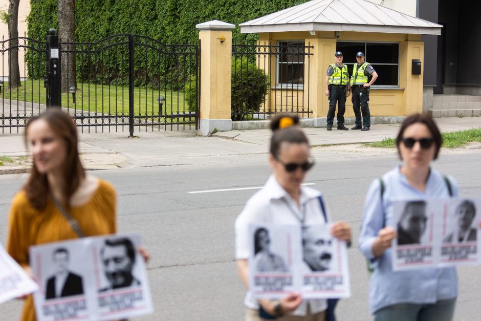 Prie Baltarusijos ambasados – profsąjungų piketas